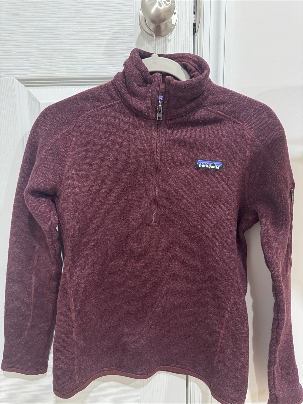 Patagonia Women's Half-Zip Pullover- Wine- Small